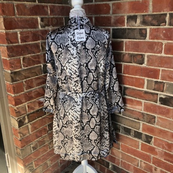 Davi & Dani Animal Python Print Shirt Dress NWT - Picture 10 of 12